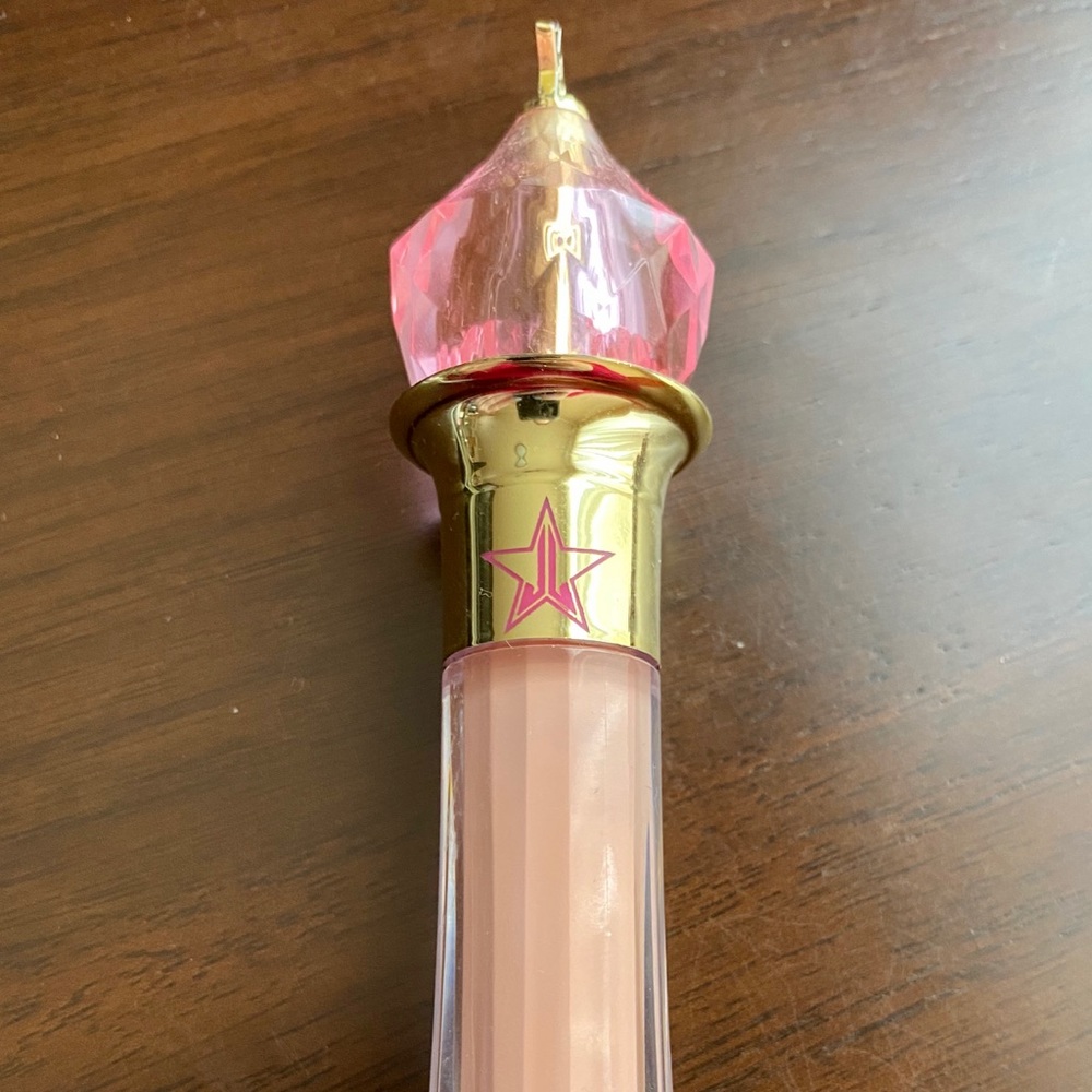 SOLD - Jeffrey Star Concealer PEACH
